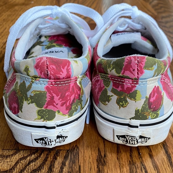 Vans Doheny floral checkerboard sneakers, size 7. Great condition, ships quick - Picture 5 of 15